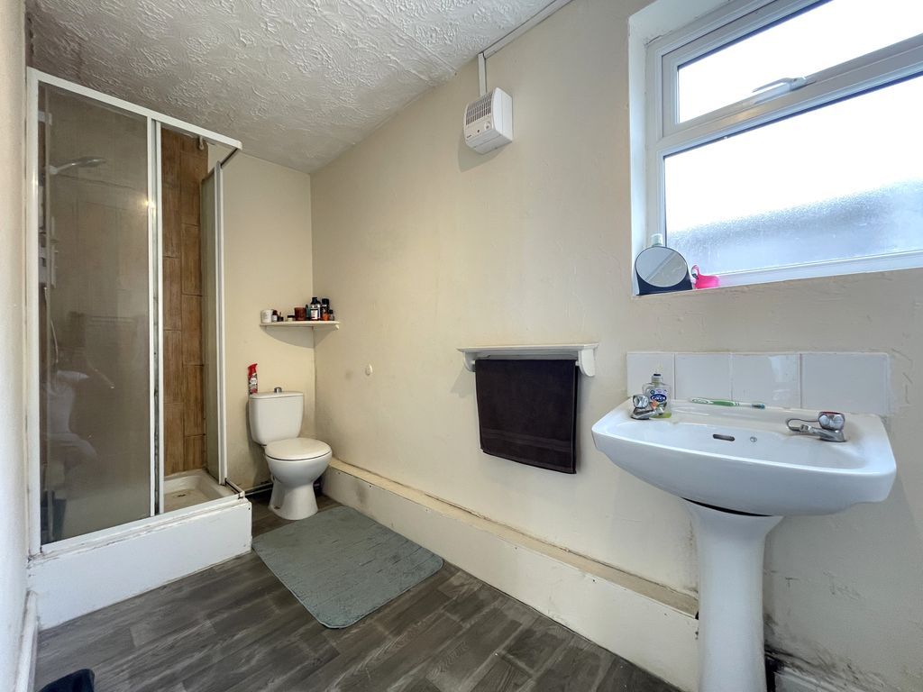 Flat Charnwood Road in Charnwood