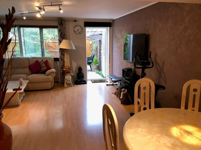 Flat New Road in Greater London