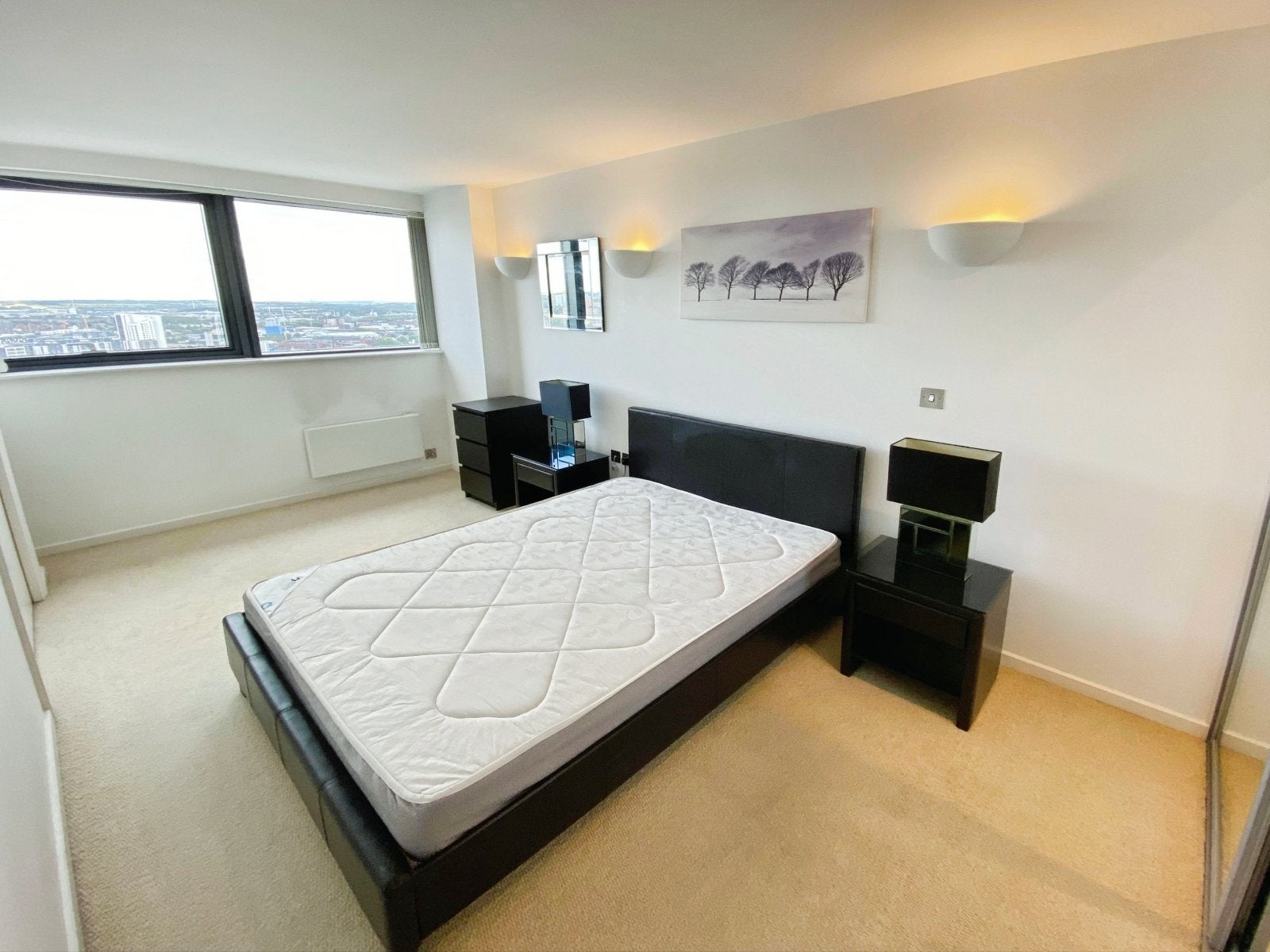 Flat Neville Street in Leeds