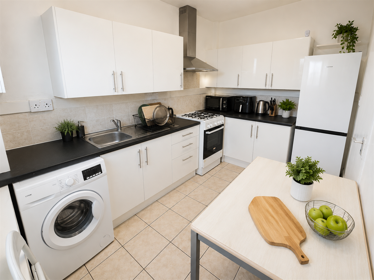 Flat Crowndale Court in Greater London