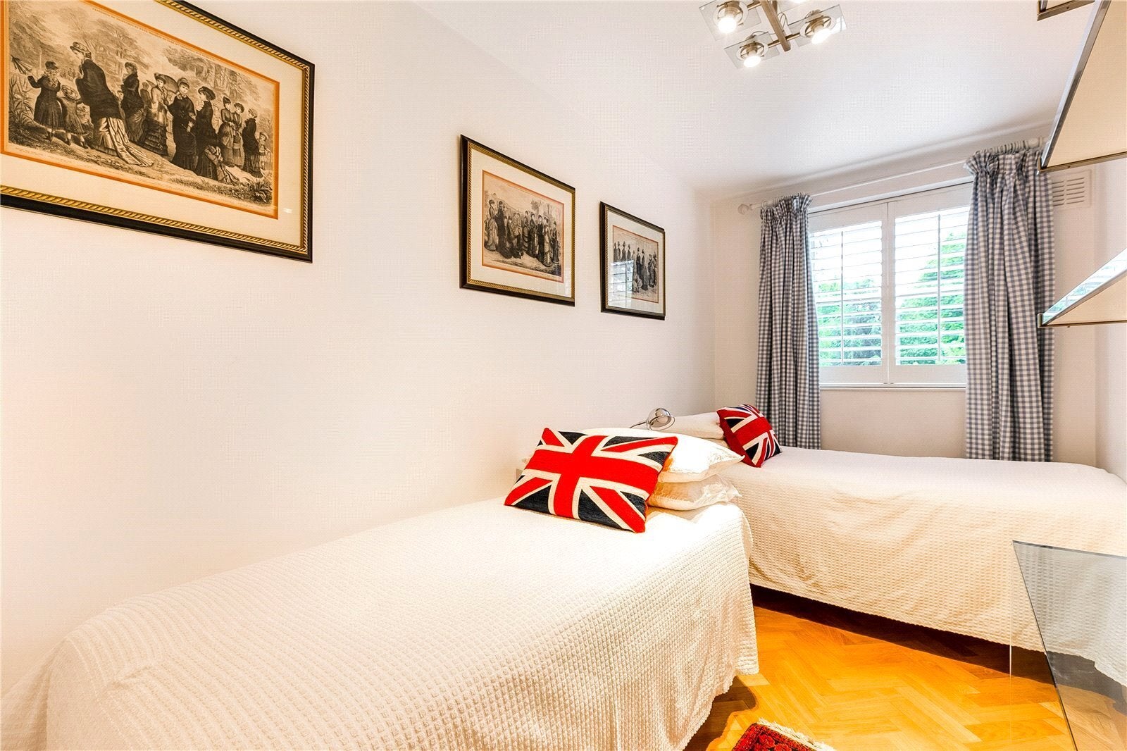 Flat Cromwell Road in Greater London