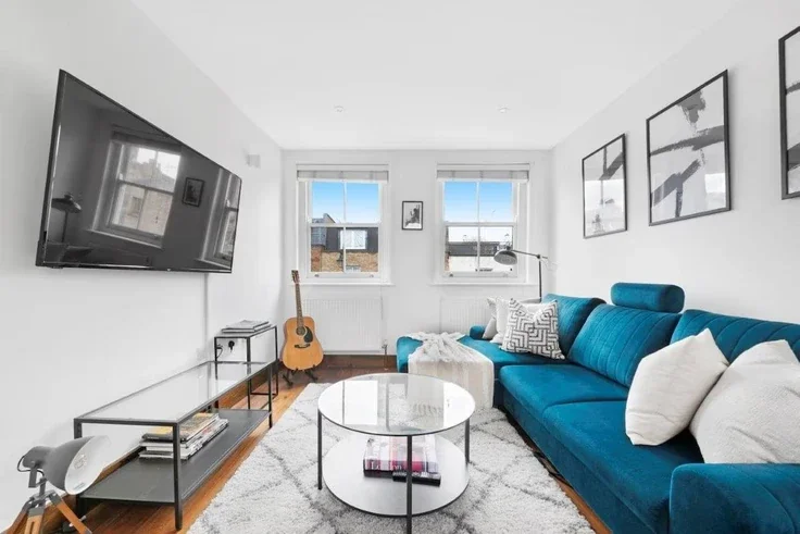 Flat Hoxton Street in Greater London