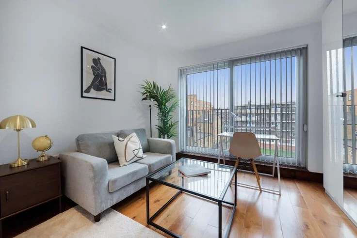 Flat Hoxton Street in Greater London