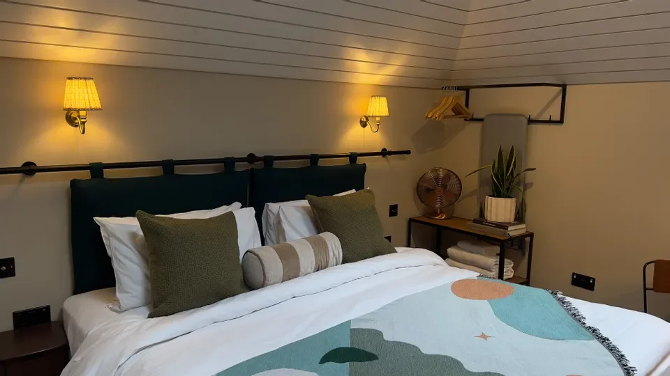 Room Hammersmith Grove in Greater London