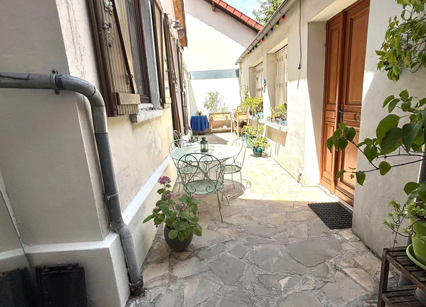 House Rue des Ormes in Romainville