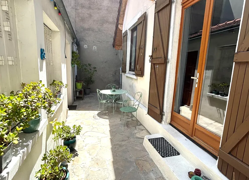 House Rue des Ormes in Romainville