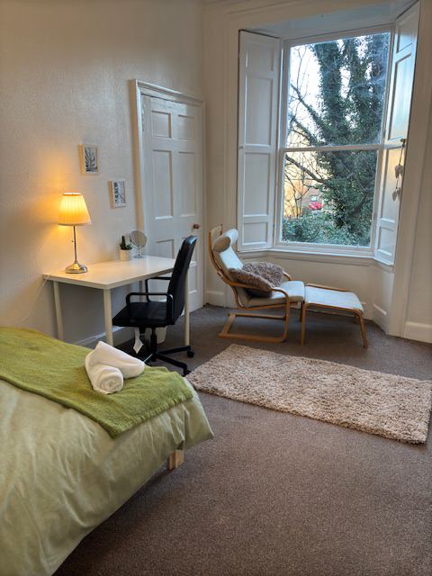 Room Clerk Street in City of Edinburgh