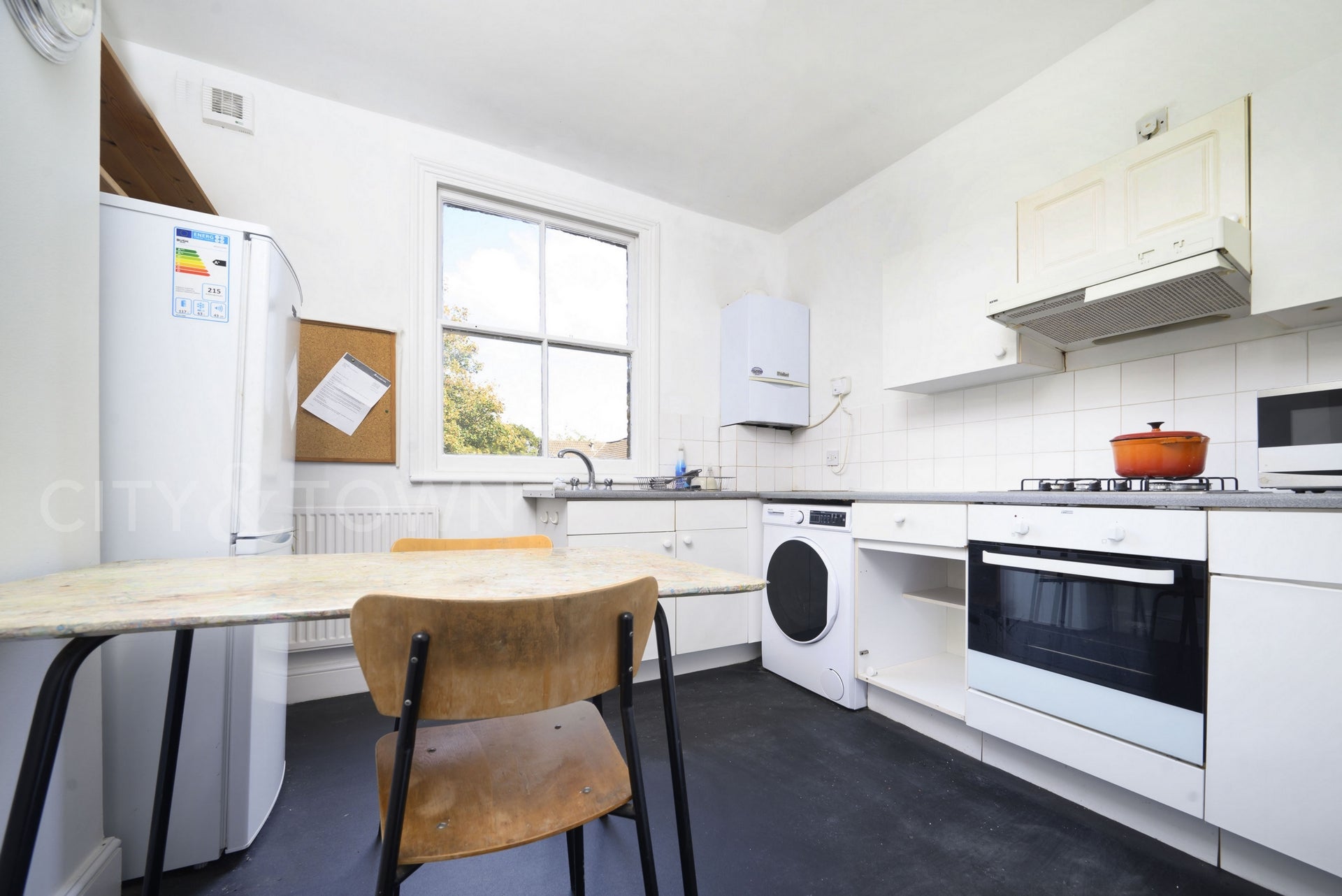 Flat Hornsey Road in Greater London