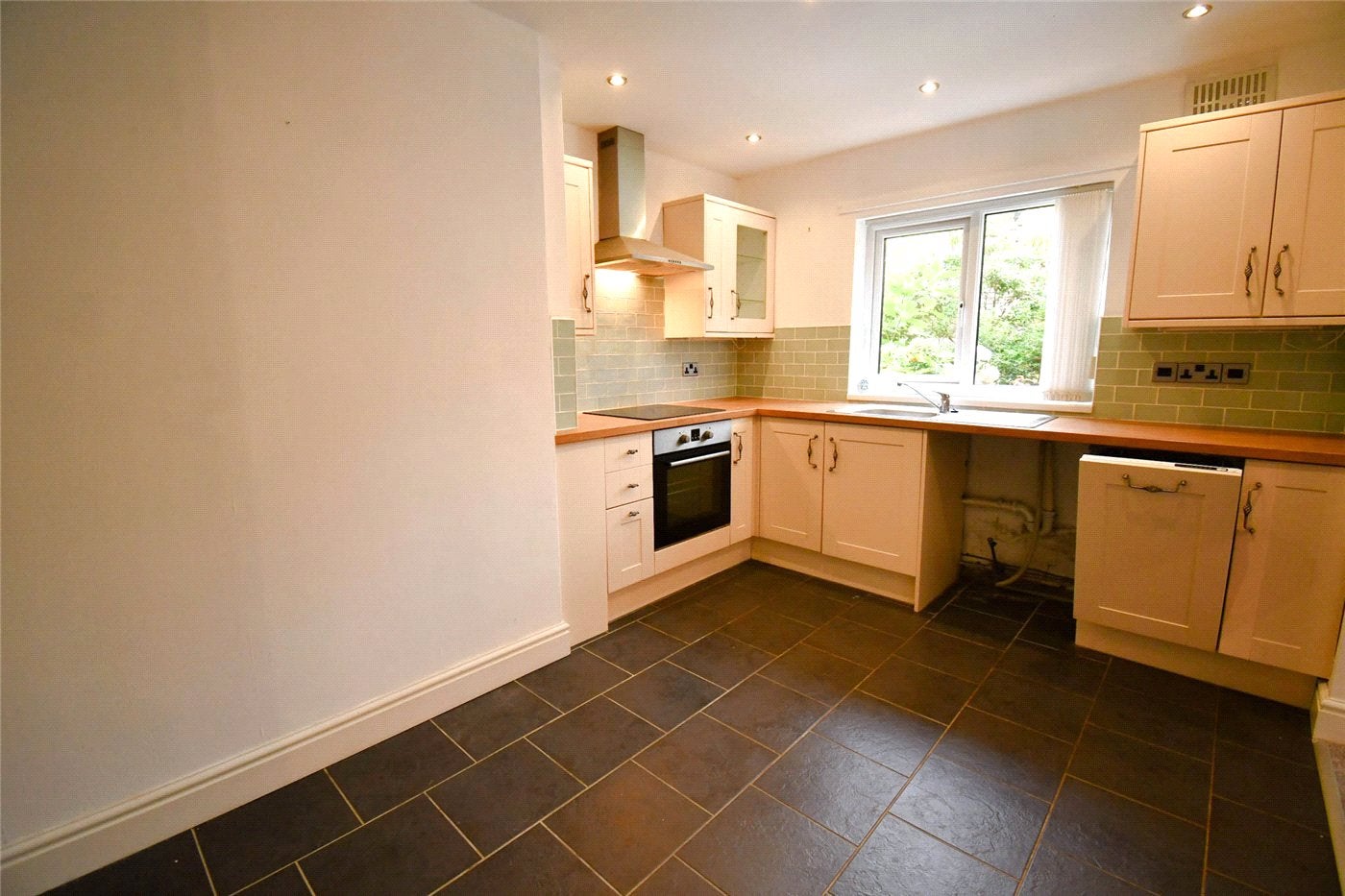 Flat Bidston Road in Prenton