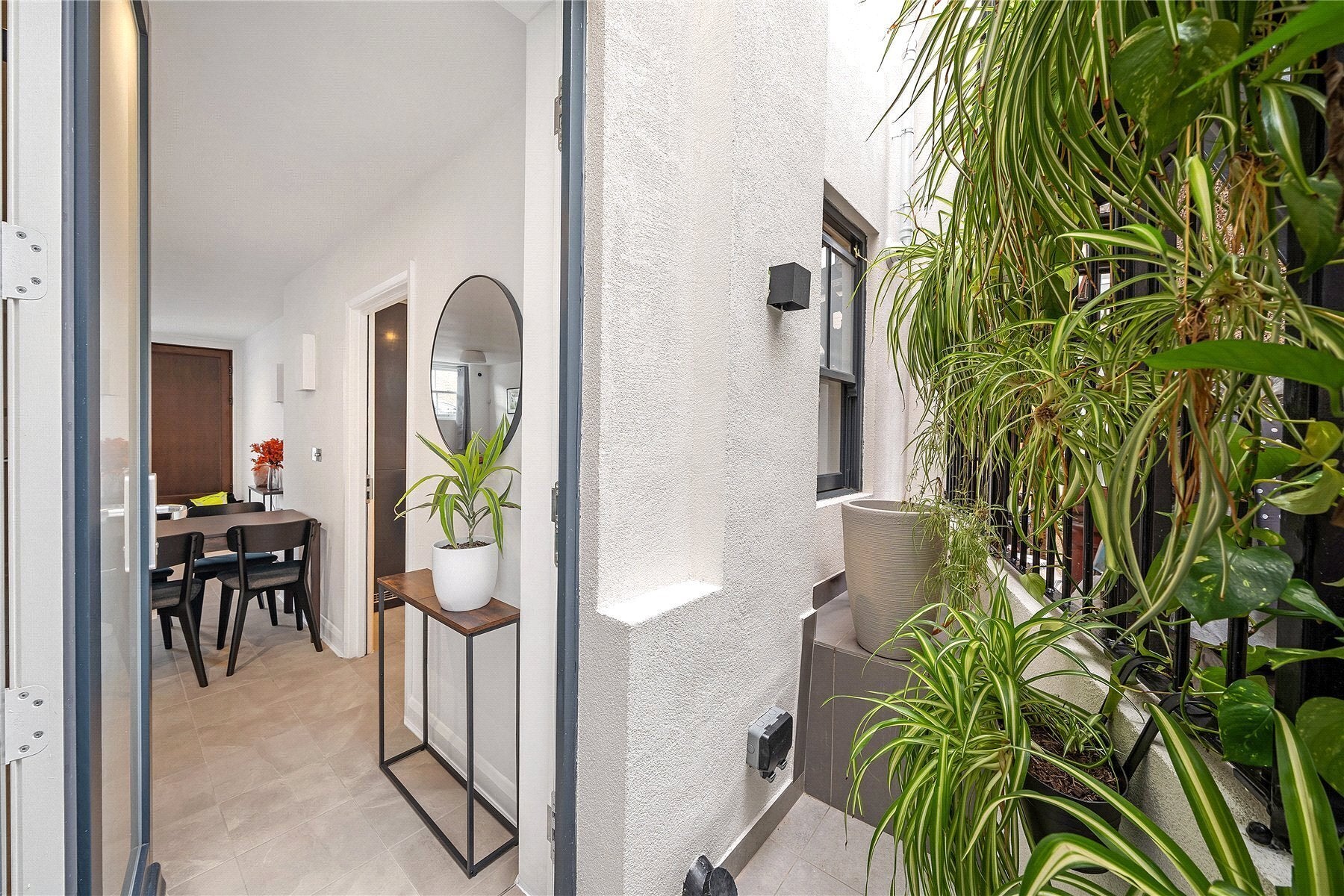 House Kellino Street in Greater London
