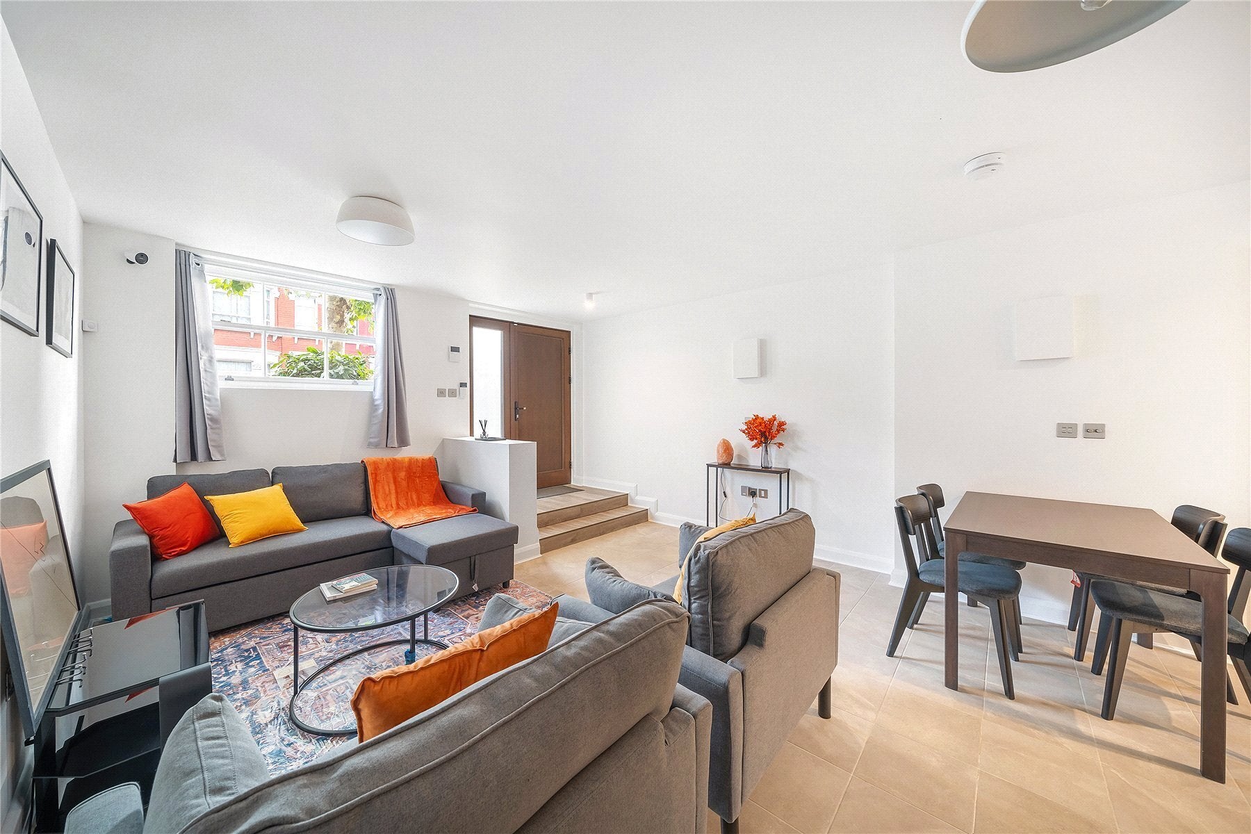 House Kellino Street in Greater London