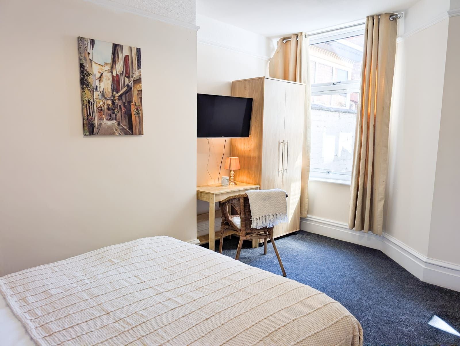 Room Ruskin Road in Crewe