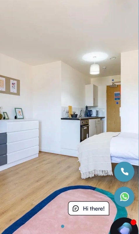 Room Russell Street in Nottingham