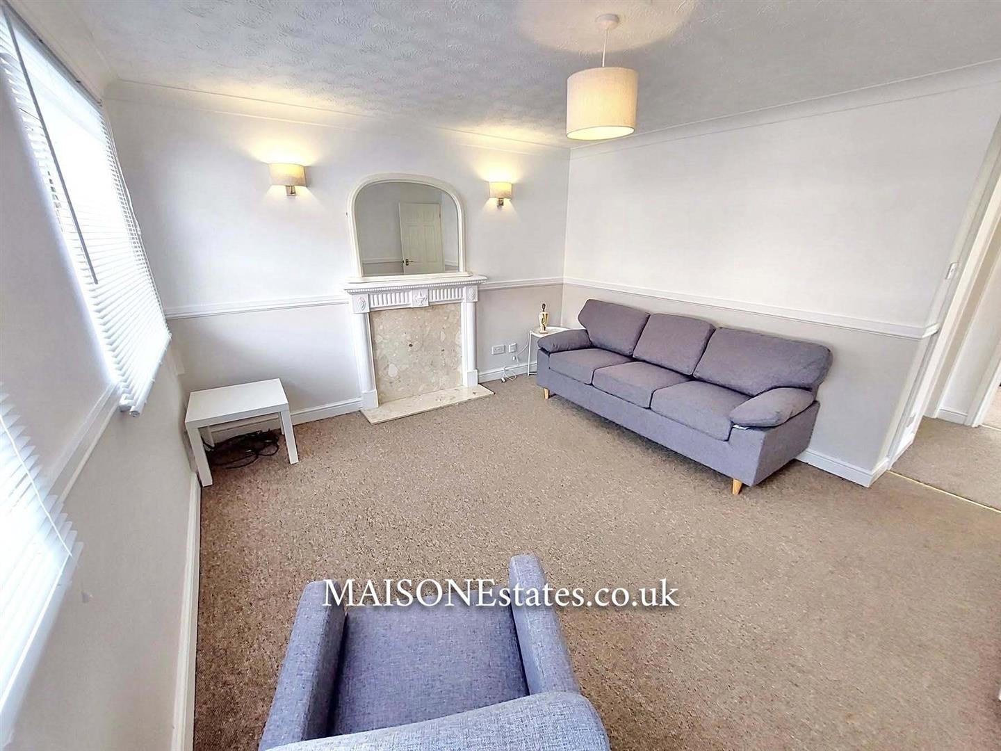 Flat Regency Court in Coventry
