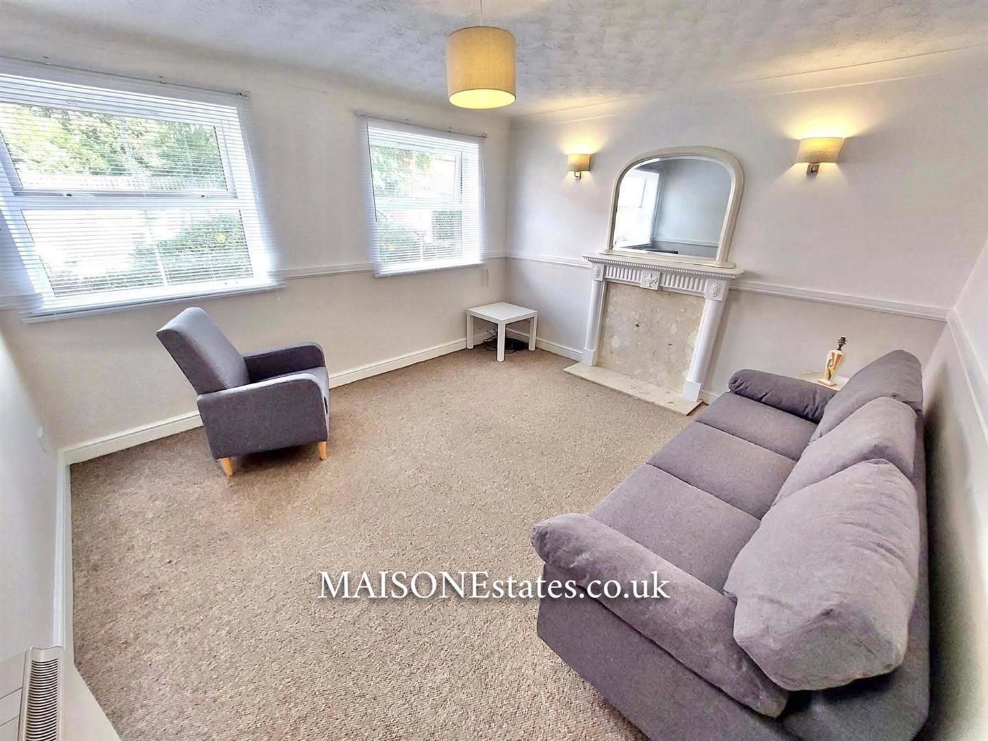 Flat Regency Court in Coventry