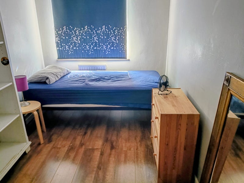 Room Goldsmiths Close in Greater London