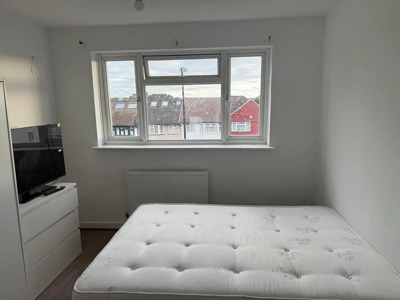 Room Oldstead Road in Greater London