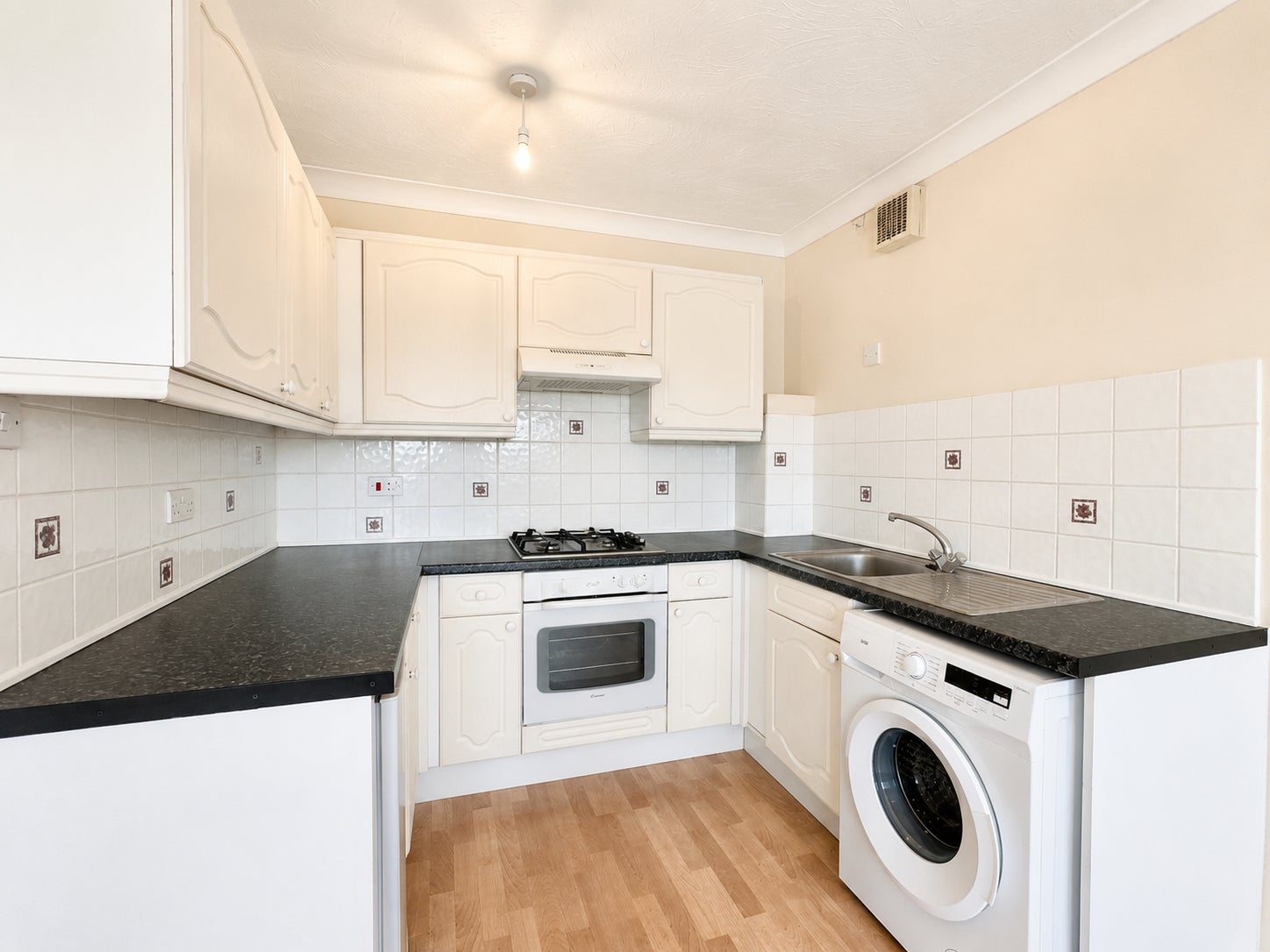 Flat Charlotte Place in Thanet