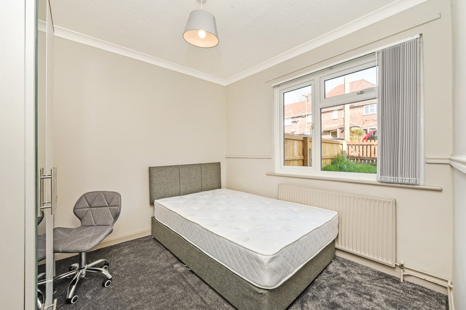 Room Milland Road in Winchester