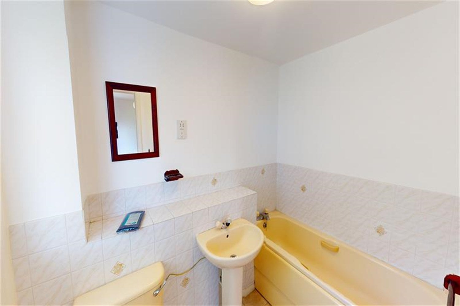 Flat Cassis Court in Epping Forest