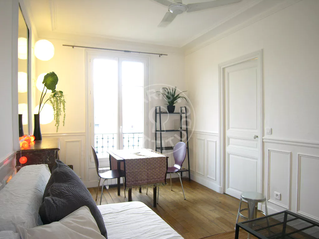 Appartement Rue des Vinaigriers à Paris