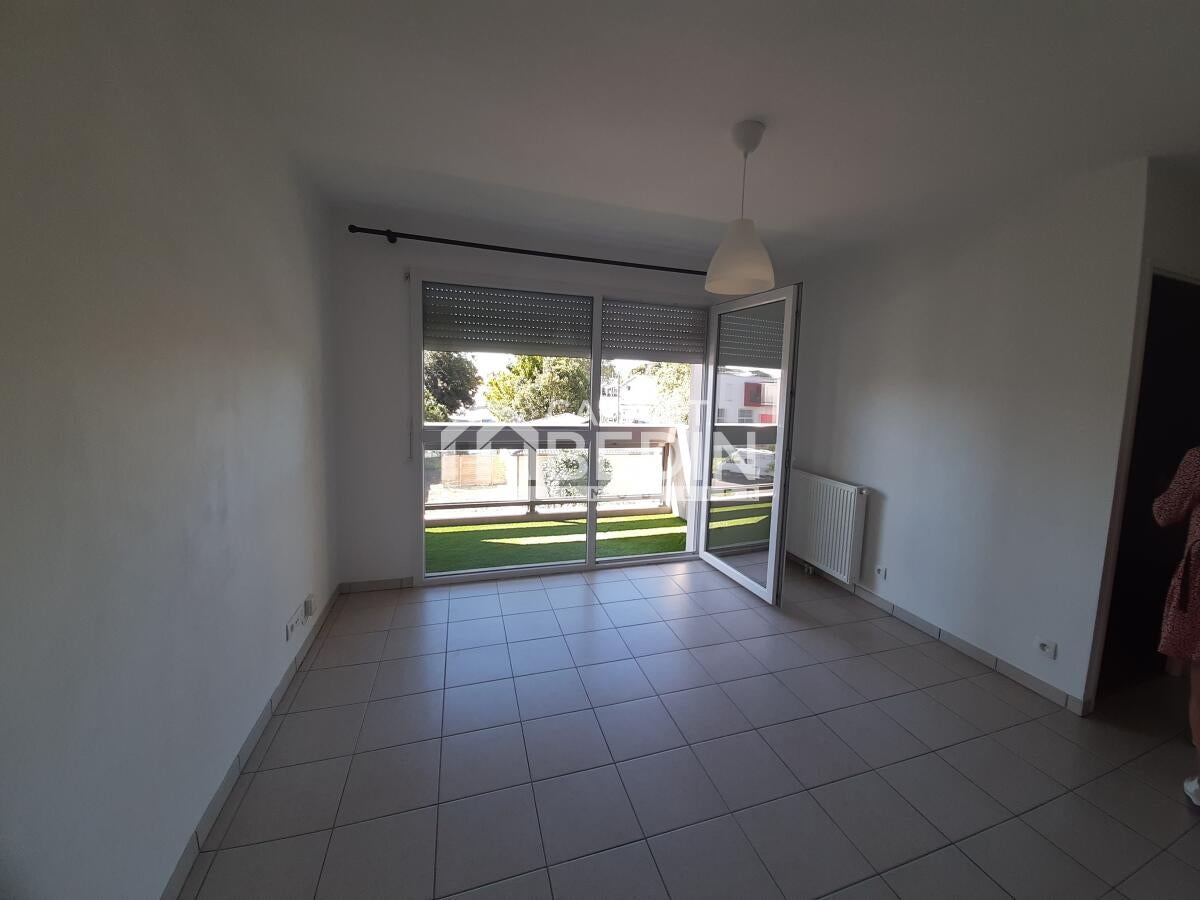Flat Rue de Cante-Coucut in Saint-Médard-en-Jalles