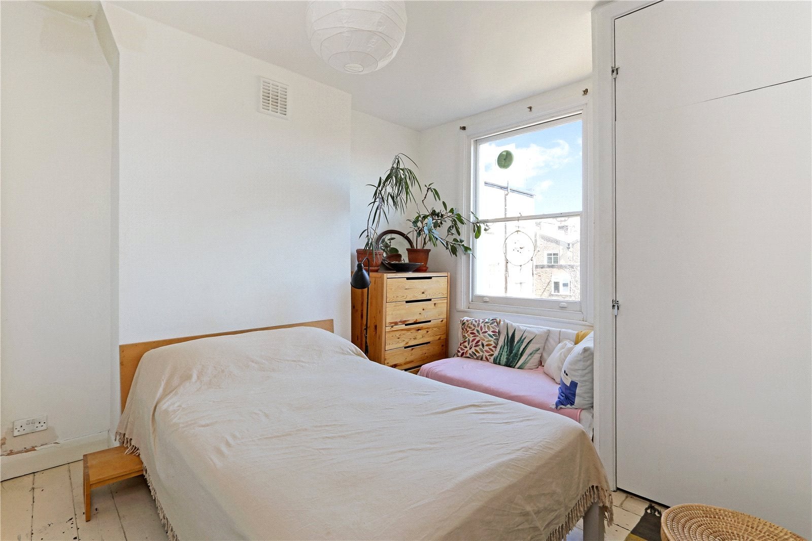 Flat Bravington Road in City of Westminster