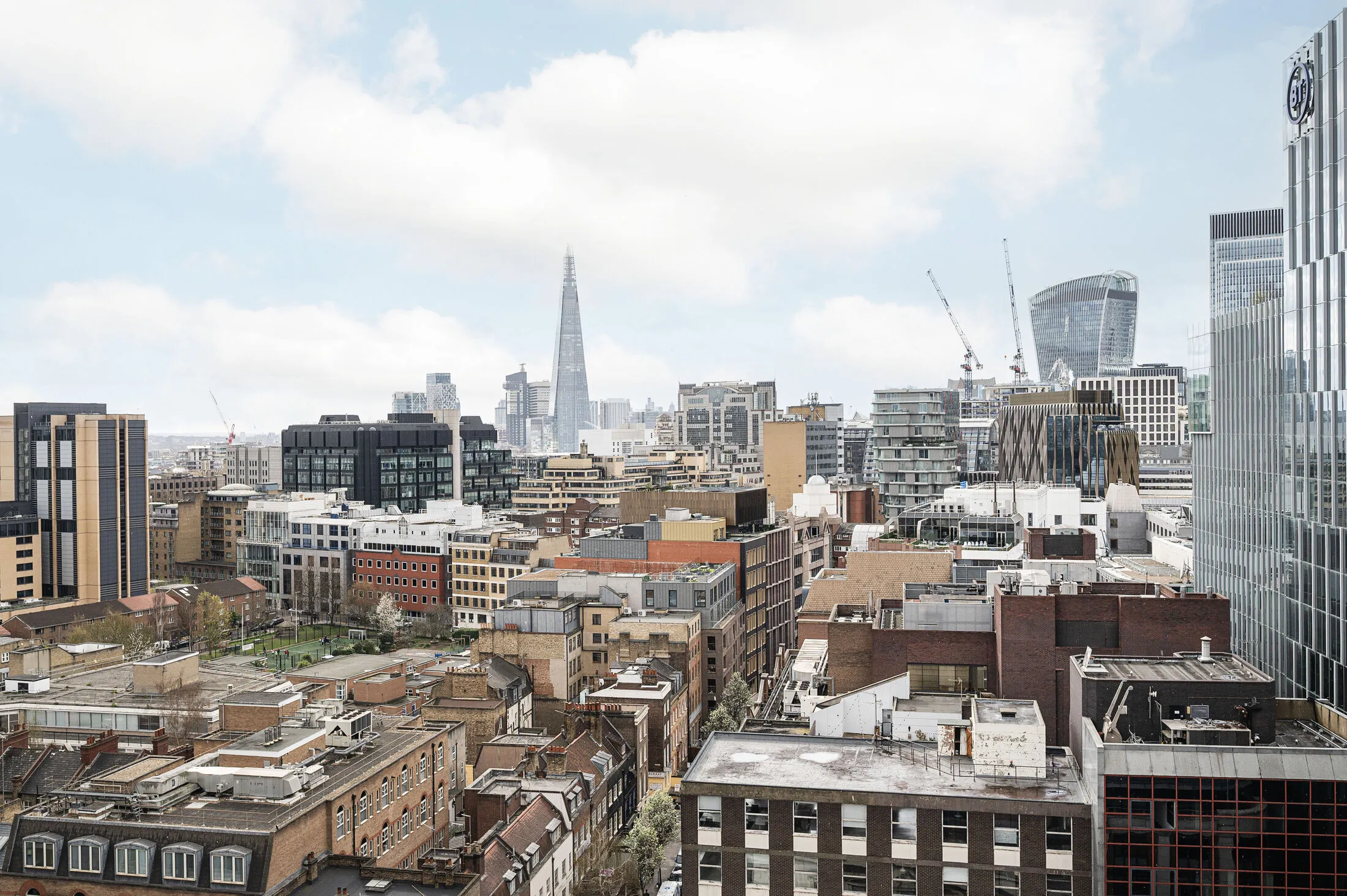 Flat Alie Street in Greater London