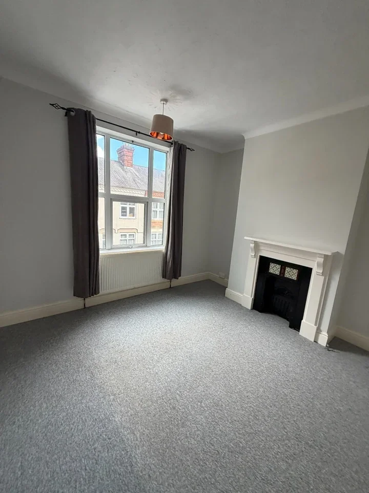 Flat Countesthorpe Road in Oadby and Wigston