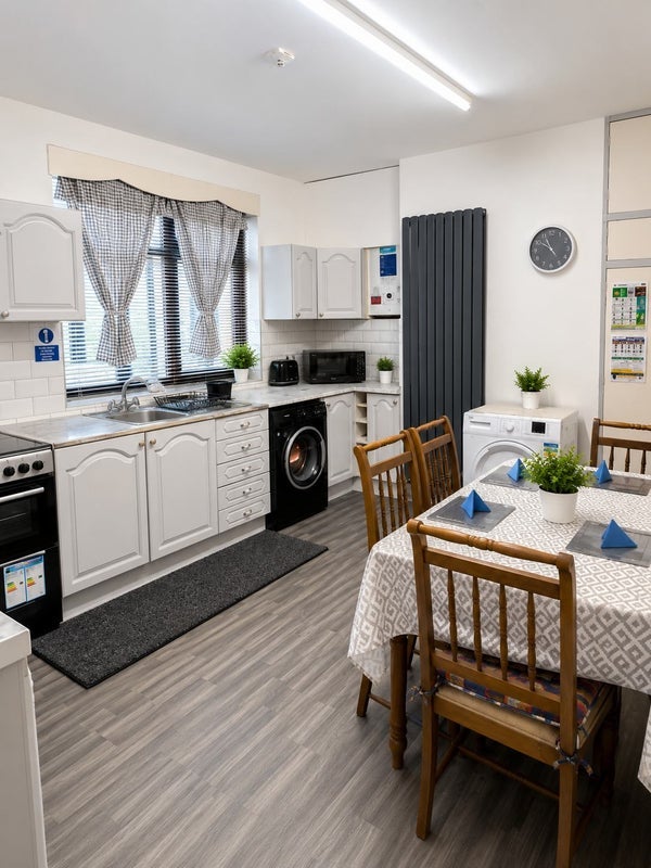 Room Darley Avenue in Nottingham