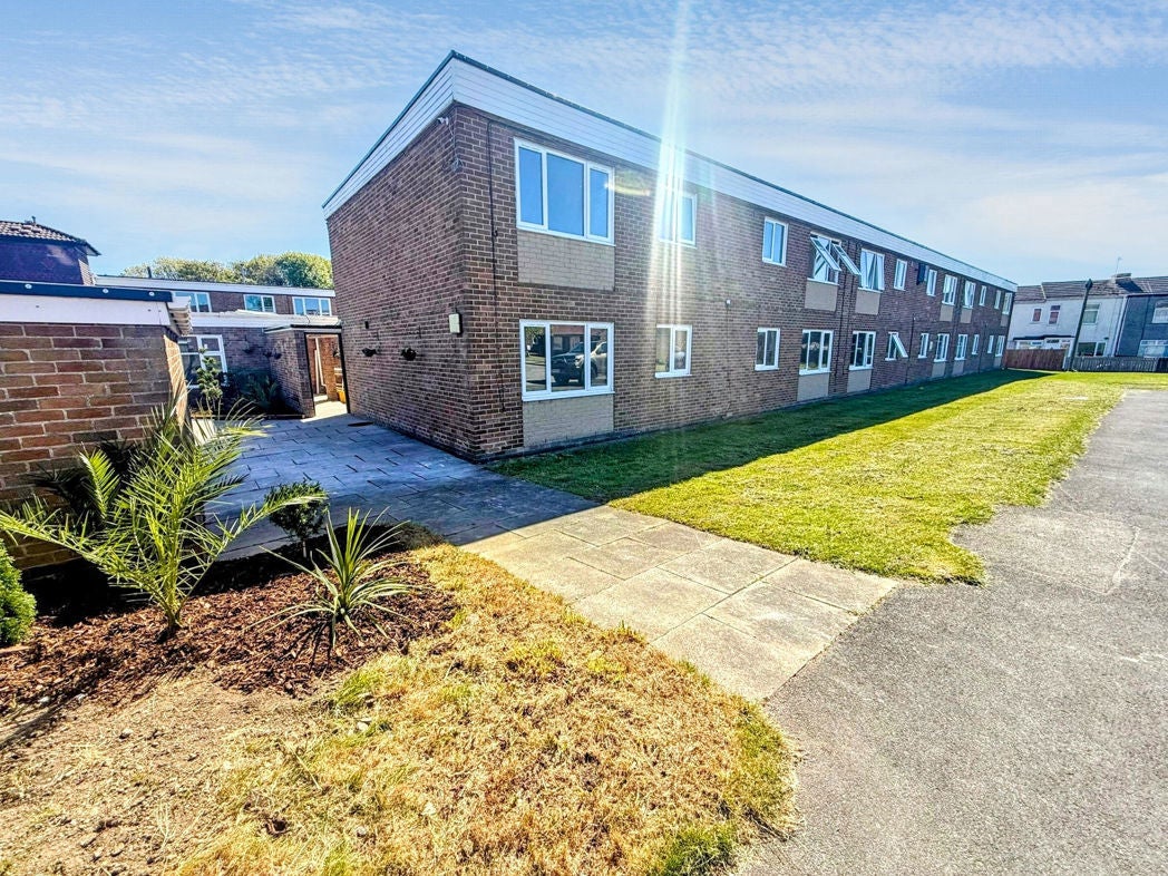 Flat Brownrigg Drive in Cramlington