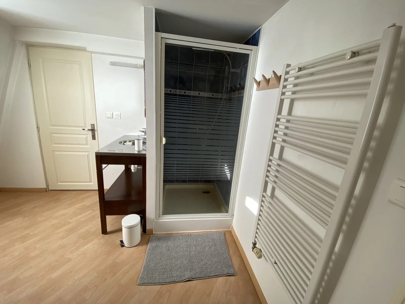 Room Rue Hoche in Croix