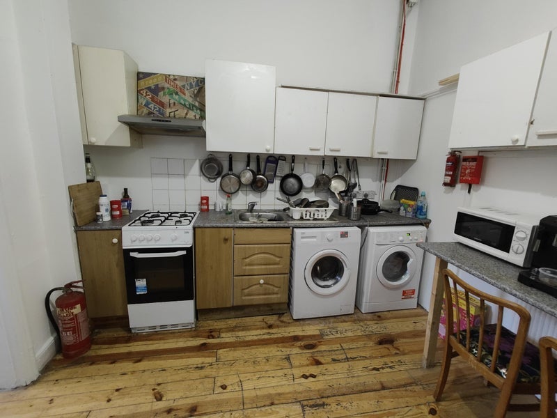 Room Hackney Road in Greater London