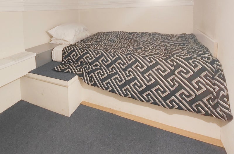 Room Hackney Road in Greater London
