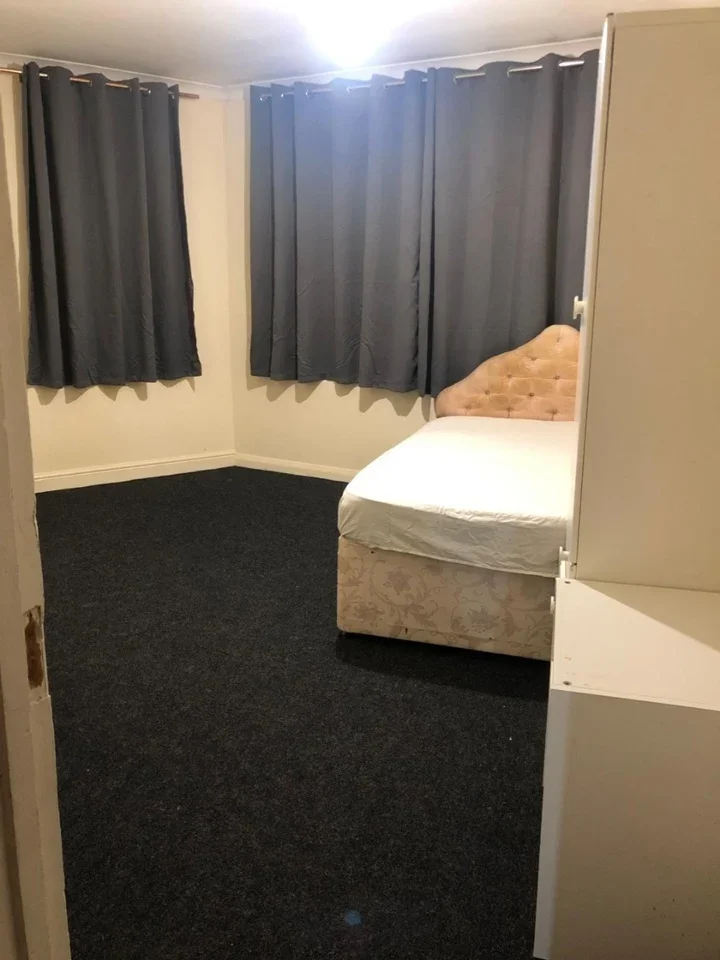 Room Longbridge Road in Greater London