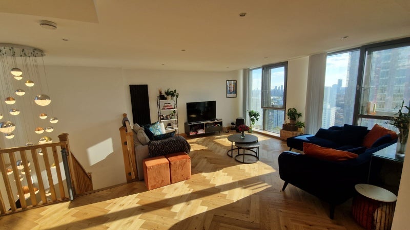 Room High Street in Greater London