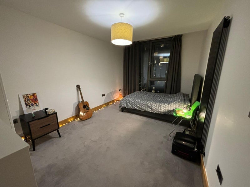 Room High Street in Greater London
