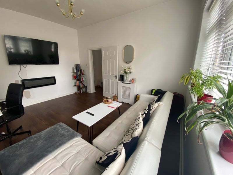 Room London Road in Glasgow