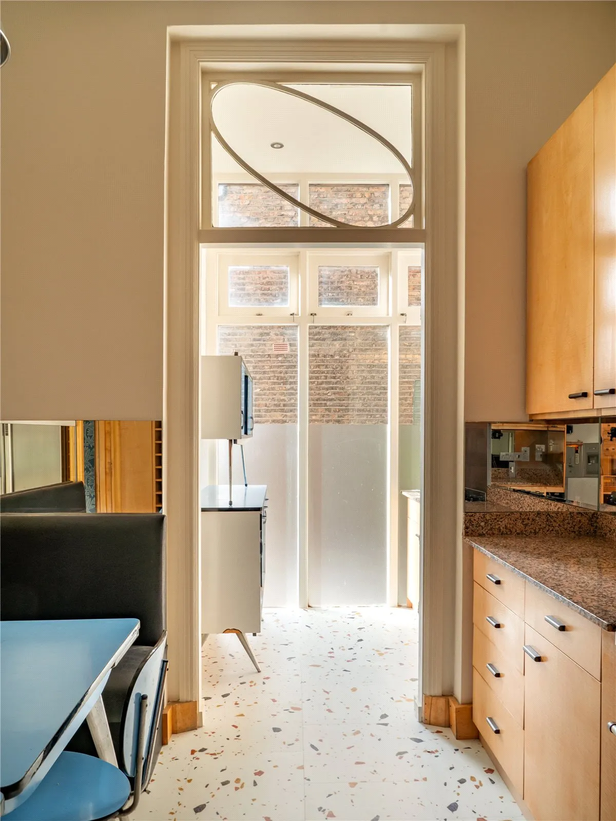 Flat Kensington Park Road in Greater London