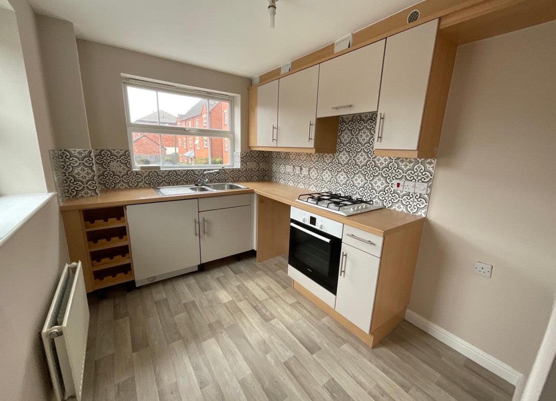 Flat Duckham Court in Coventry