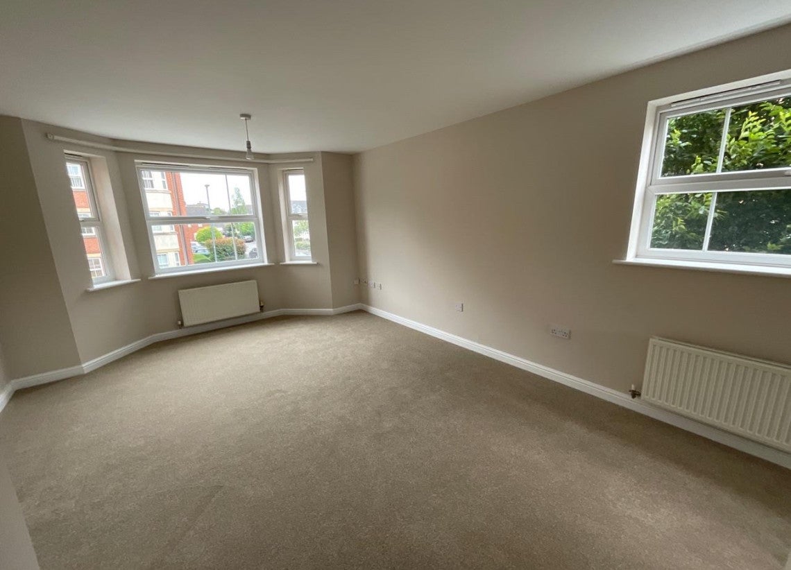 Flat Duckham Court in Coventry