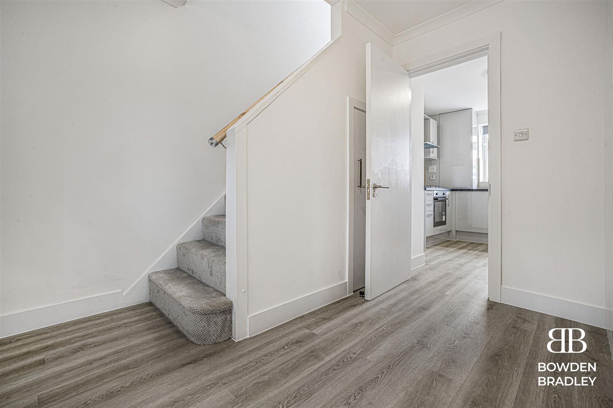 House Hart Crescent in Greater London