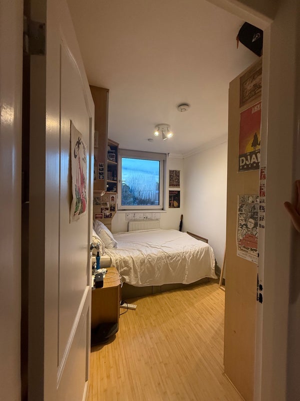Room Evenwood Close in Greater London