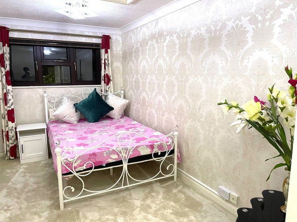Flat Leafield Rise in Milton Keynes