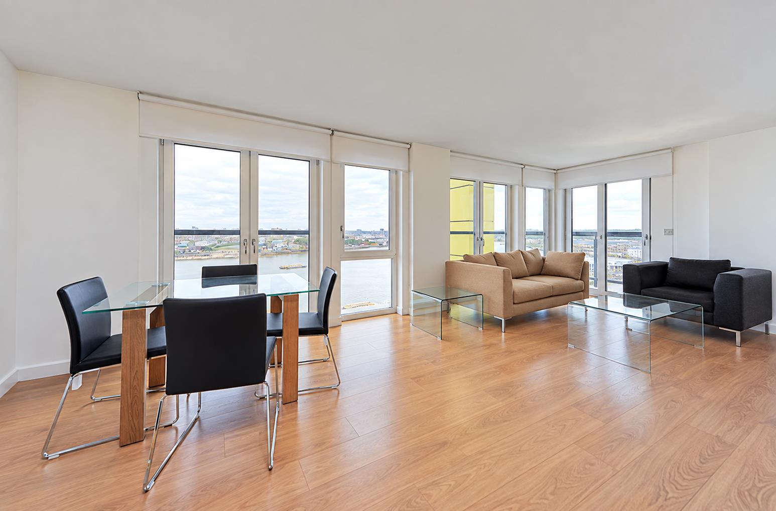 Flat Bessemer Place in Greater London