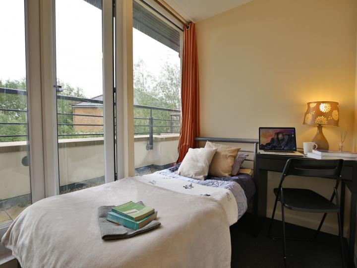 Room Roger Dudman Way in Oxford