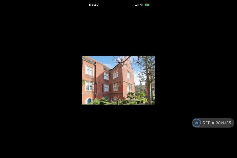 Flat Pastoral Way in Brentwood