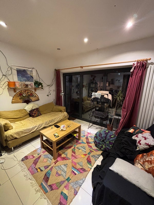 Room Holbrook Road in Greater London