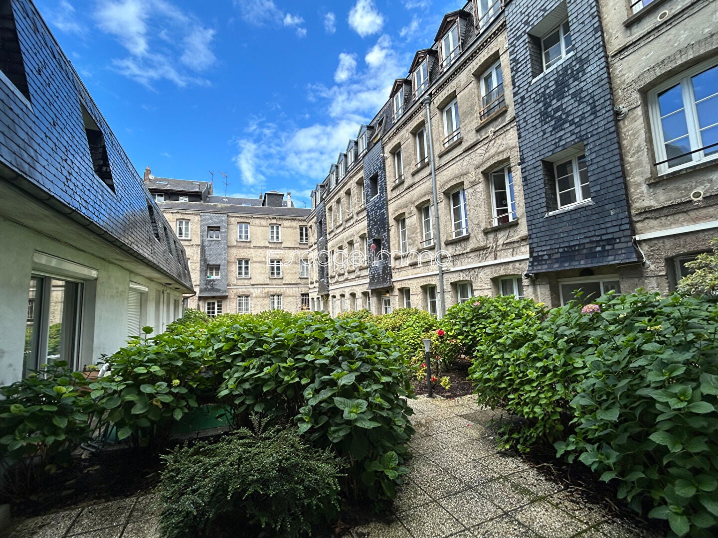 Flat Rue Eau de Robec in Rouen