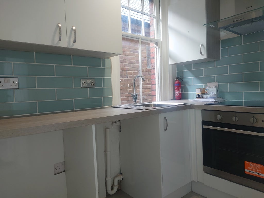 Flat Leafy Lane in Maidstone